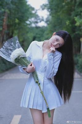 女总裁的sm婬奴生活：职场与家庭的平衡之道，她的内心蜕变让人惊艳！_: 辩证思考的必要性，是否应该在此时反思？