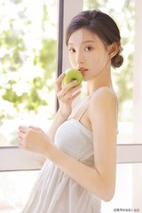 「小妖精，好紧 要夹断了」！悬崖边的生死一线，姐妹情谊硬扛命运重压_: 有待发掘的深层含义，难道不值得探索？